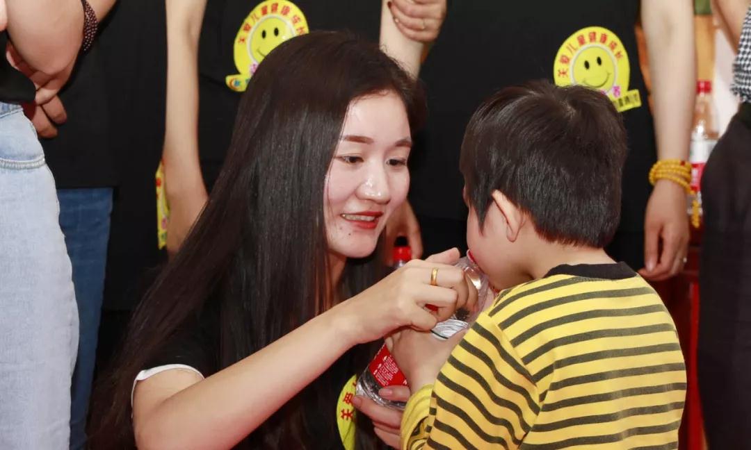 弘揚(yáng)傳統(tǒng)美德，關(guān)愛兒童成長----首屆“魅力隨州，多彩程力”抖音大賽捐贈(zèng)公益活動(dòng)紀(jì)實(shí)